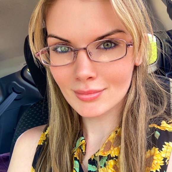 Meet your Posher, Shannon a - Picture 1 of 1